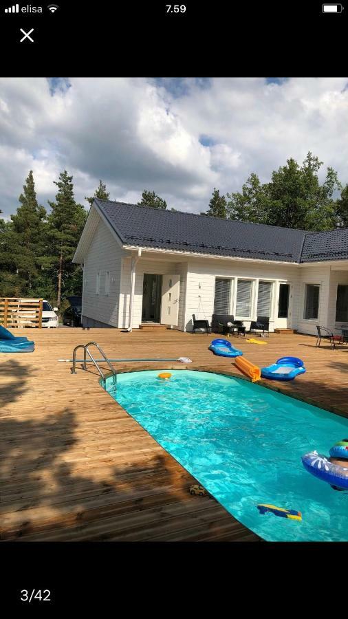Lomamokki 25 Km Turusta Hotel Masku Buitenkant foto