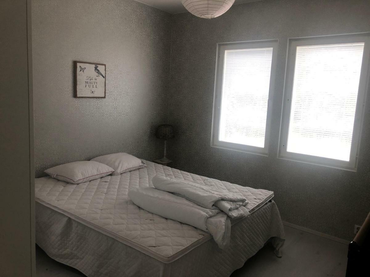 Lomamokki 25 Km Turusta Hotel Masku Buitenkant foto